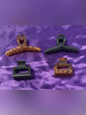 Matte Black and Tortoiseshell Hair Claw Clip Set ‼️FREE with Bundle‼️
